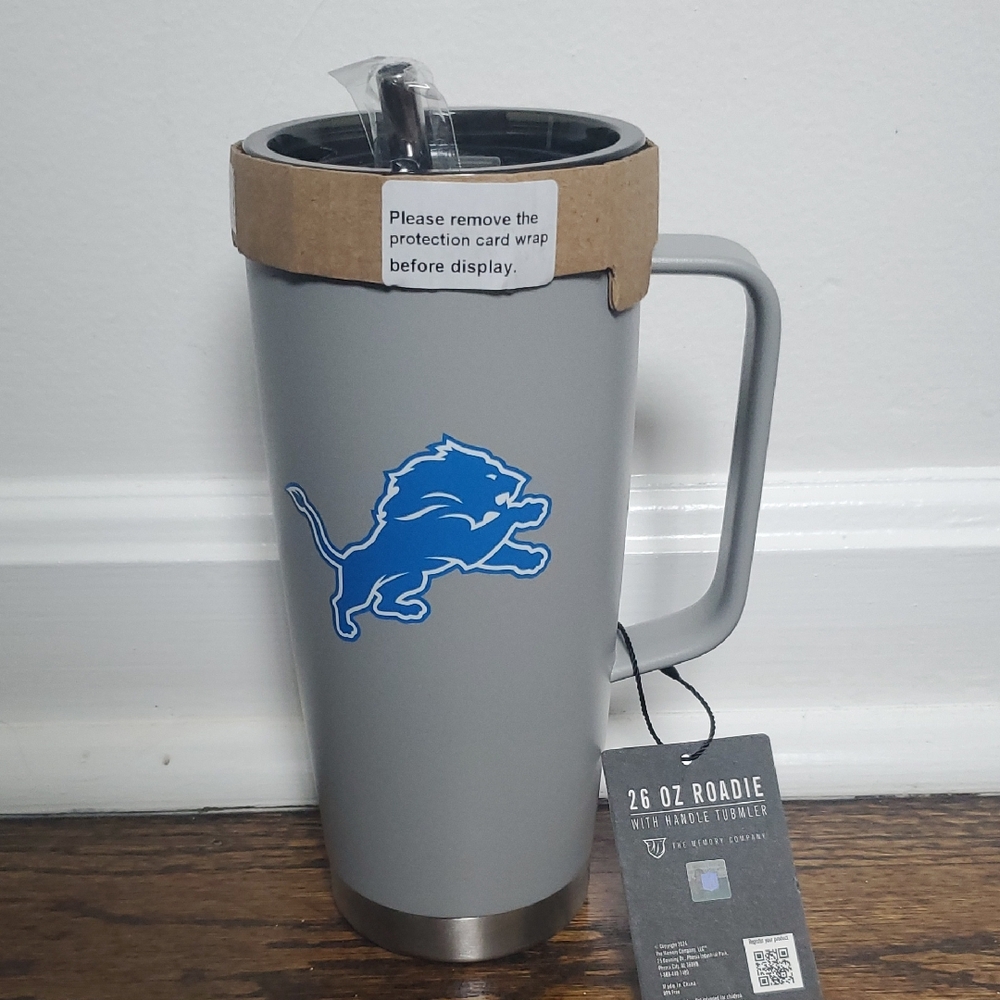 NWT, DETROIT LIONS The Memory Company 26oz Roadie With Handle Tumbler
